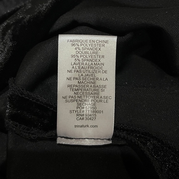 ✨🖤 TRINA TURK Crushed Velvet Black Sleeveless Jumpsuit 🖤✨ - Picture 6 of 6